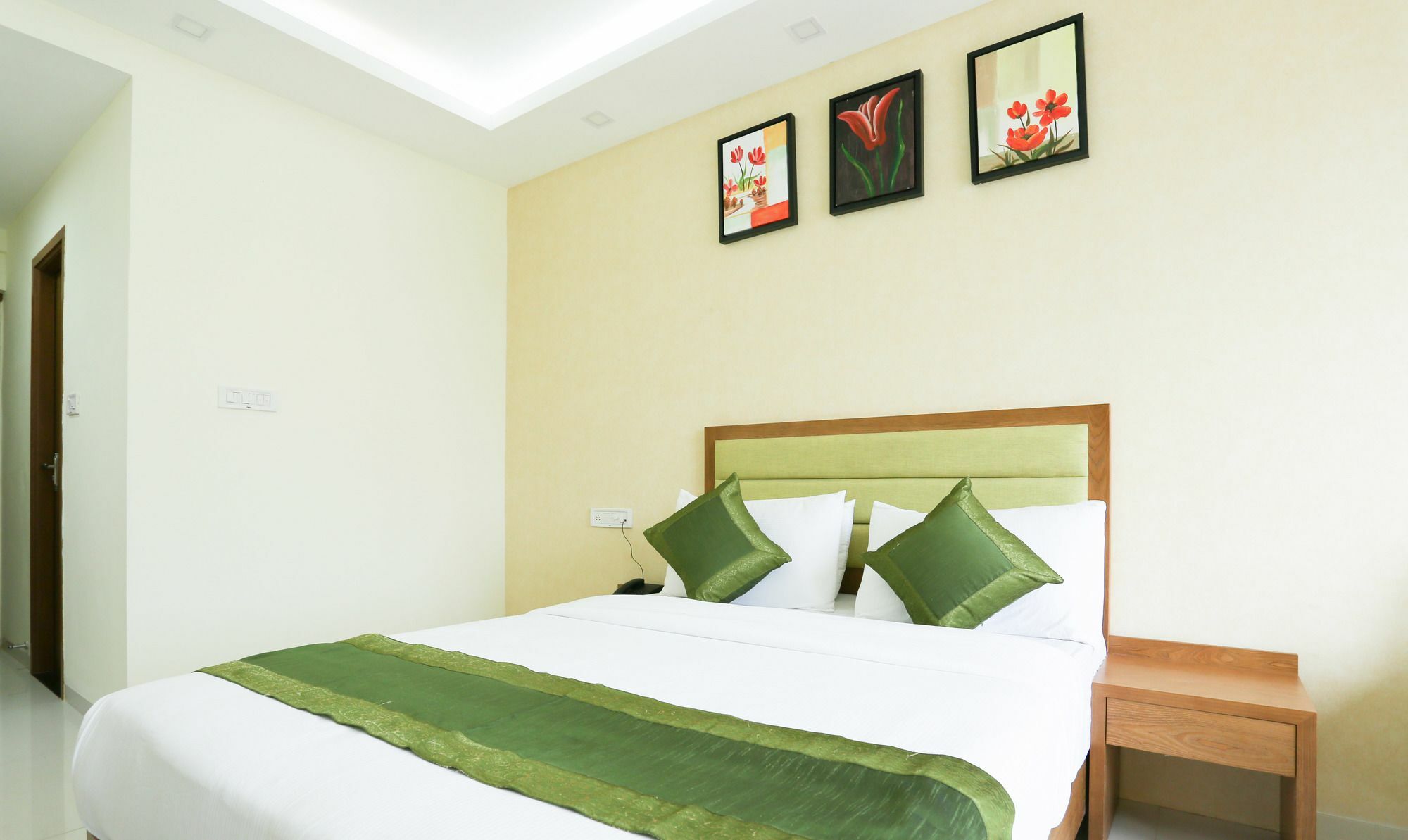 Treebo The Galaxy Chandapura Kammasandra Exterior photo